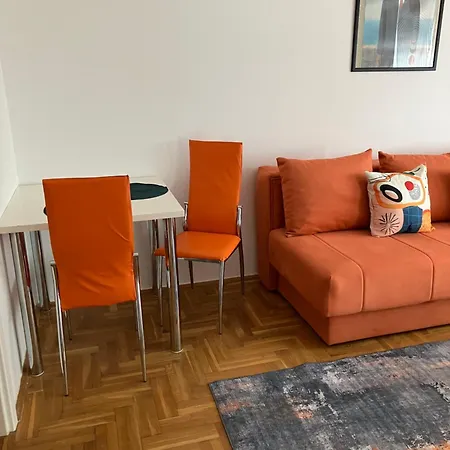 Nova Detelinara,novi Sad شقة نوفي ساد